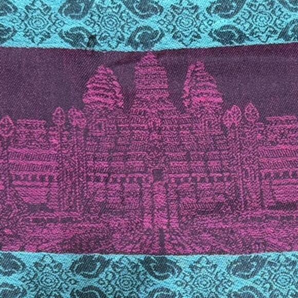 Vintage 100% New Pasmina Scarf of Angkor Wat Temple in Cambodia - Picture 2 of 6